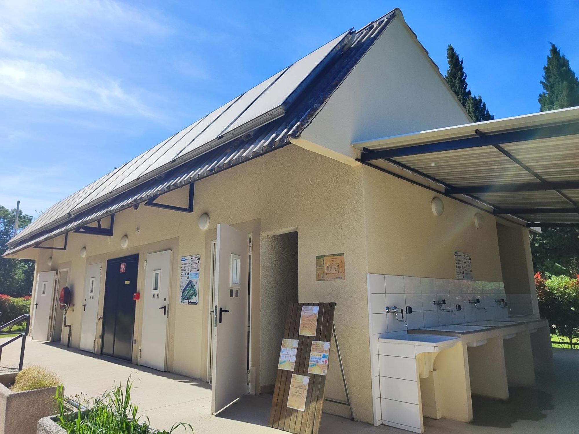 Camping Porte Des Alpilles By M.A Destination Glamping Saint-Étienne-du-Grès Екстериор снимка