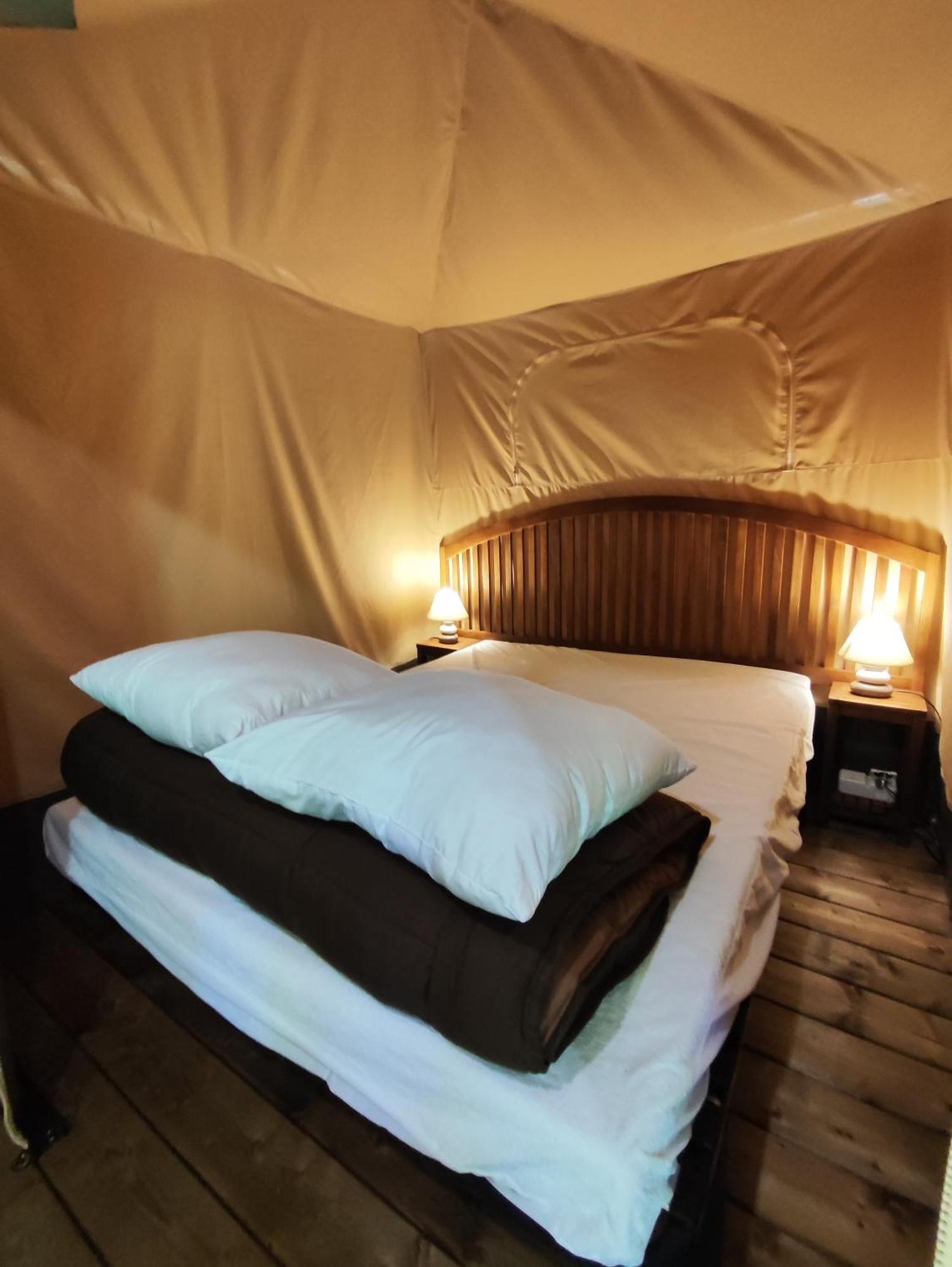 Camping Porte Des Alpilles By M.A Destination Glamping Saint-Étienne-du-Grès Екстериор снимка