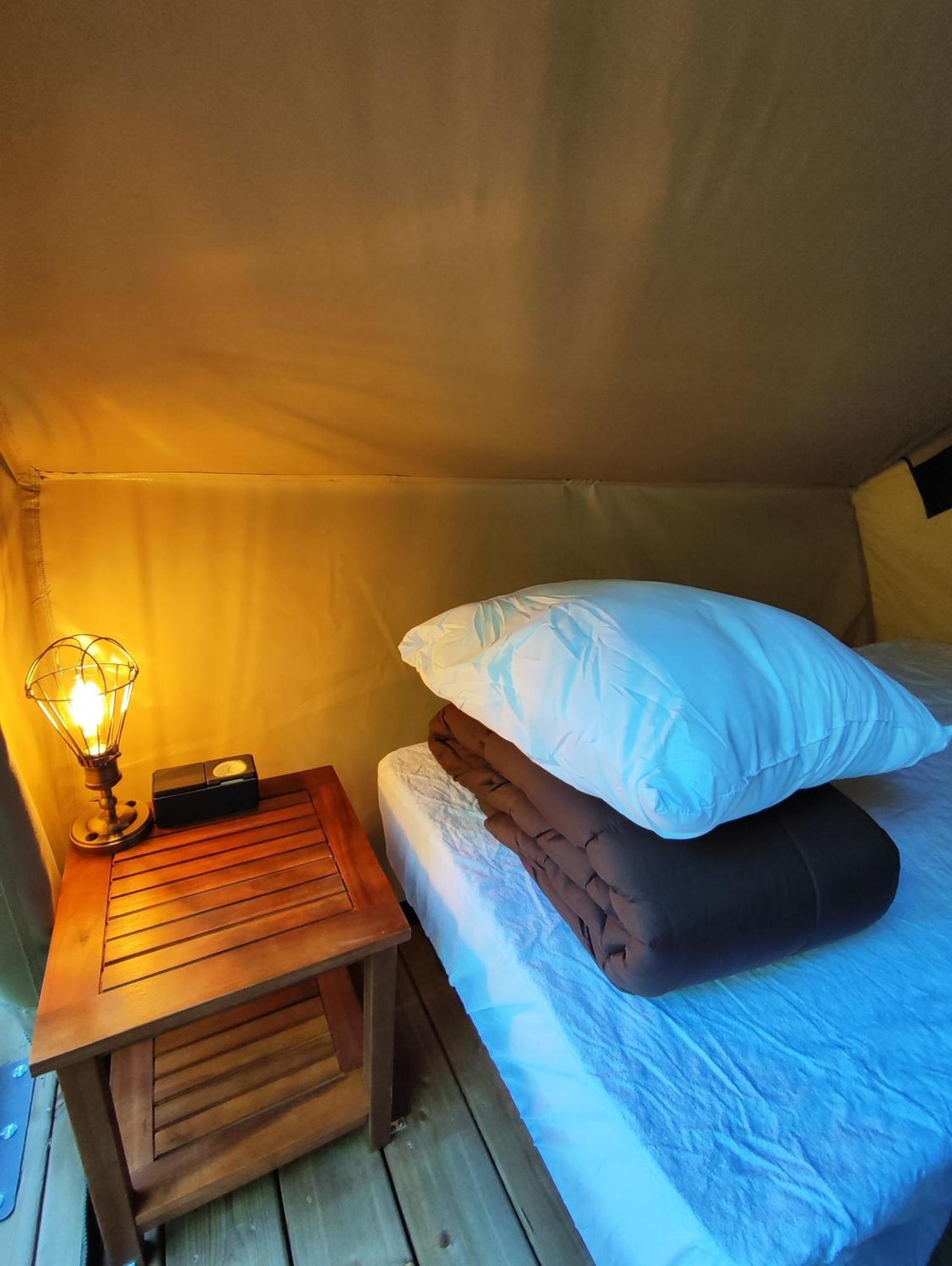 Camping Porte Des Alpilles By M.A Destination Glamping Saint-Étienne-du-Grès Екстериор снимка